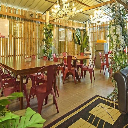 ג'ראנטוט Oyo 90636 Teratak Zakiah Chalet מראה חיצוני תמונה