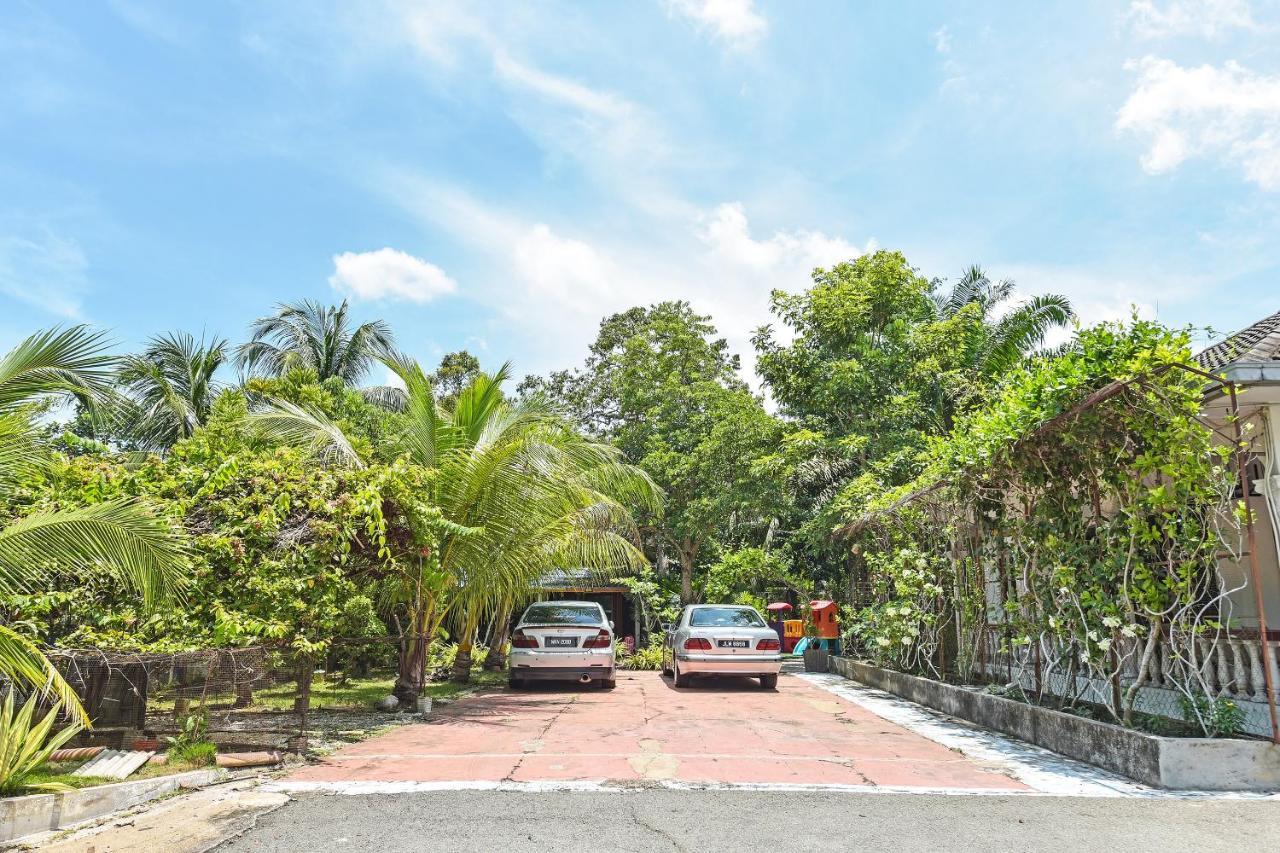 ג'ראנטוט Oyo 90636 Teratak Zakiah Chalet מראה חיצוני תמונה