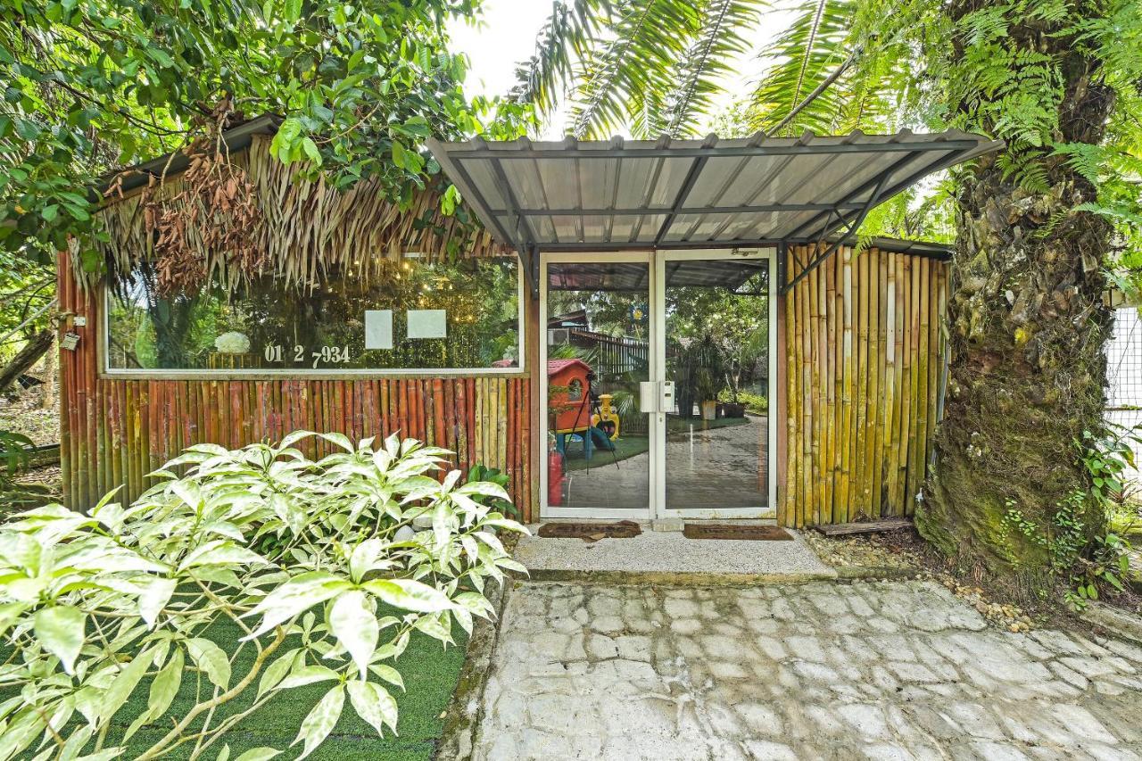 ג'ראנטוט Oyo 90636 Teratak Zakiah Chalet מראה חיצוני תמונה