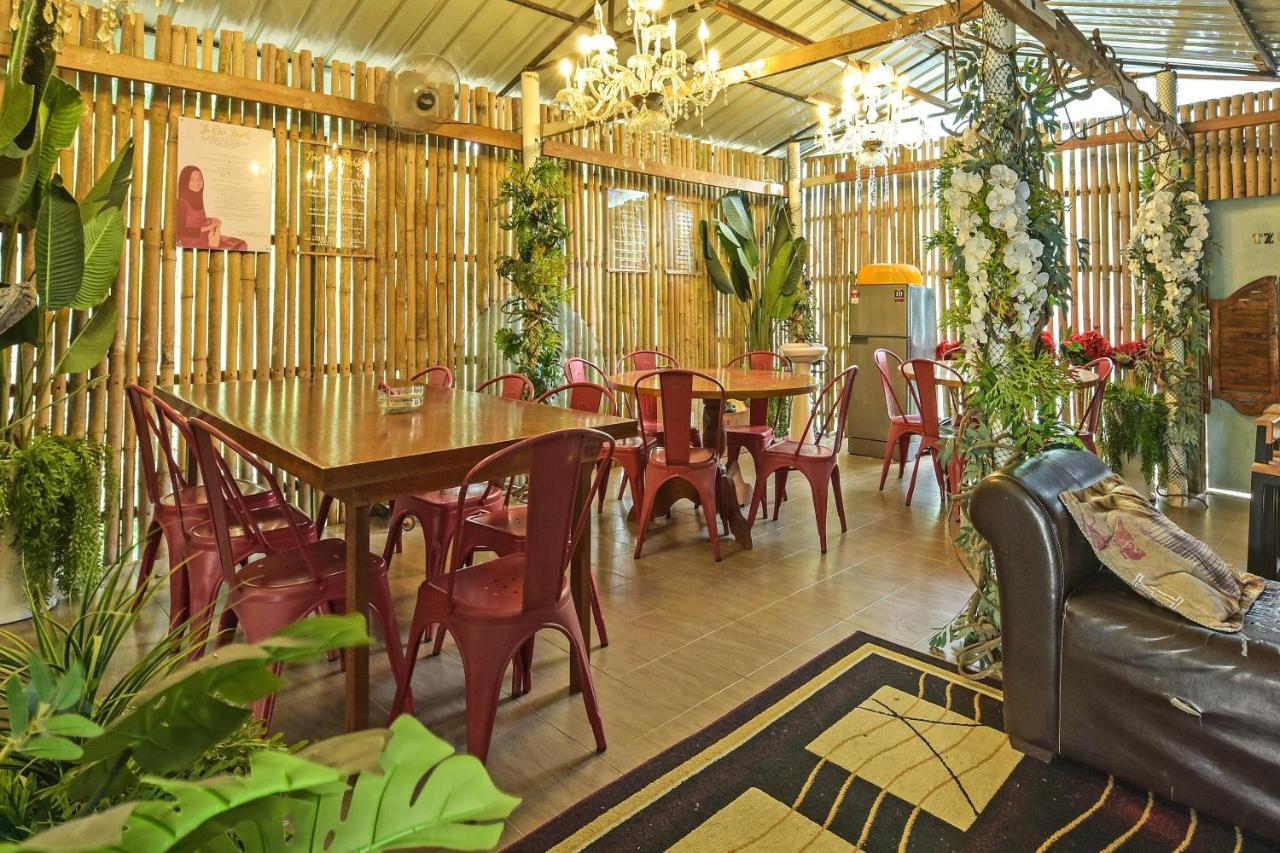 ג'ראנטוט Oyo 90636 Teratak Zakiah Chalet מראה חיצוני תמונה