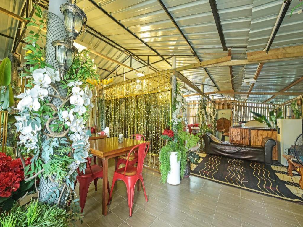 ג'ראנטוט Oyo 90636 Teratak Zakiah Chalet מראה חיצוני תמונה