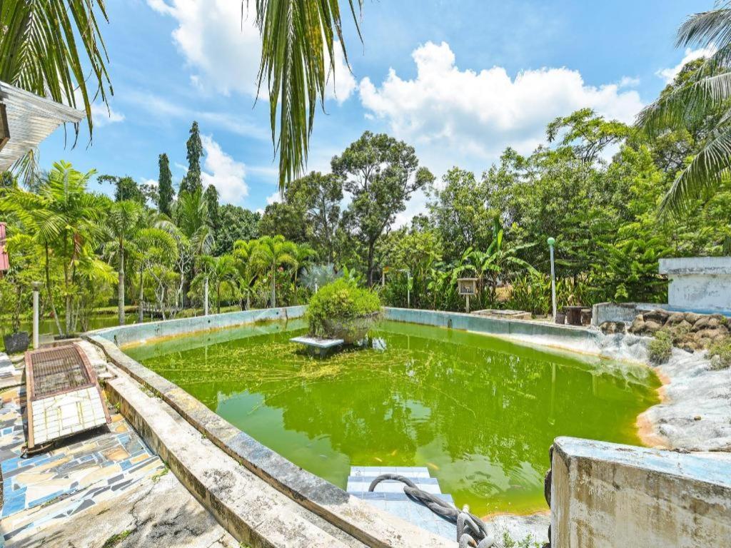 ג'ראנטוט Oyo 90636 Teratak Zakiah Chalet מראה חיצוני תמונה
