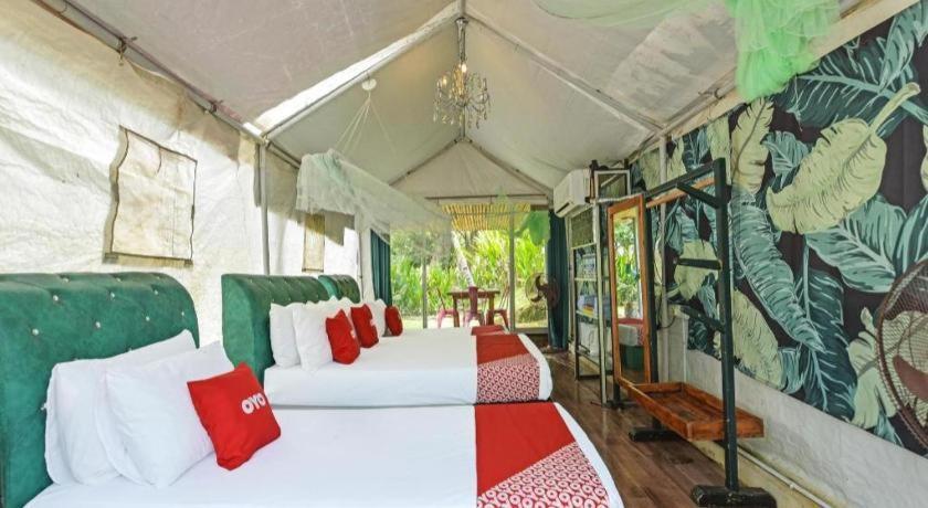 ג'ראנטוט Oyo 90636 Teratak Zakiah Chalet מראה חיצוני תמונה