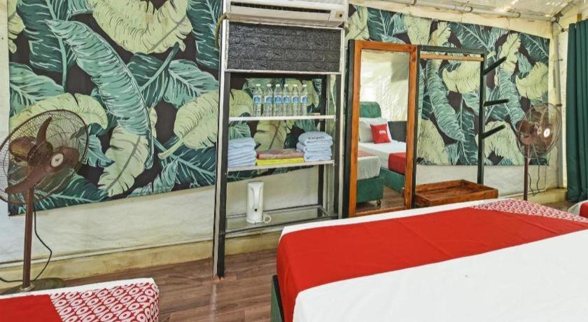 ג'ראנטוט Oyo 90636 Teratak Zakiah Chalet מראה חיצוני תמונה
